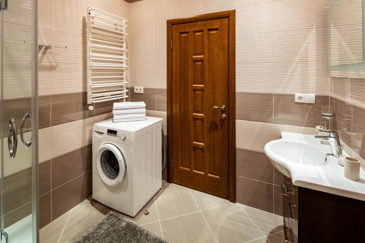 Alfa Apartments Svobody 31 Lviv Exterior foto